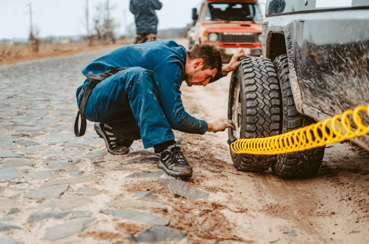 Road Side Assistance Battery Replacement: When a Jumpstart Won’t Fix It